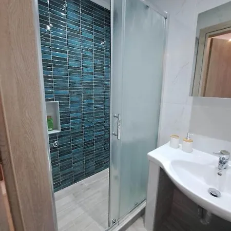 Elegance PalaiónTsiflíkion