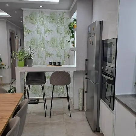 Elegance Apartment *