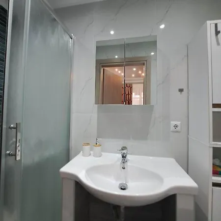 Elegance Apartment